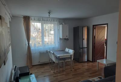 Apartament cu 3 camere semidecomandat în Florești - 1
