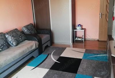 Inchiriez apartament 2 camere