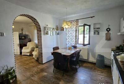 Casă cu 4 camere cu Teren 4435 Mp în Central - 4