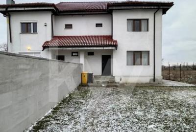 Casă cu 4 camere cu Teren 270 Mp în Cârcea - 13