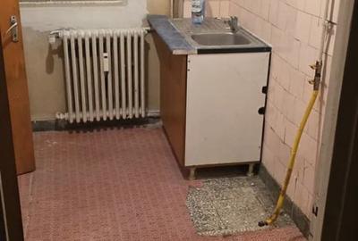 Apartament cu 3 camere semidecomandat în Titan - 2