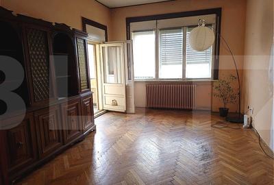 De vanzare - Apartament 4 camere, decomandat 100 mp - Ultracentral, Timisoara