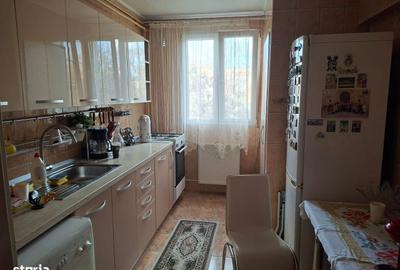 Apartament cu 3 camere decomandat, mobilat în Titan - 3