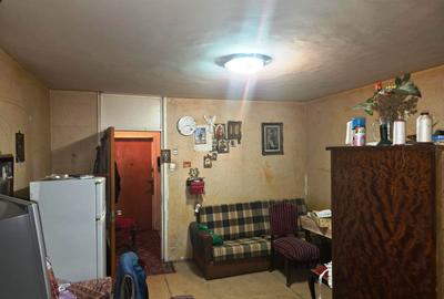 Titan / Minis -5 minute - Garsoniera cf 1, suprafata 32 mp , an constructie 1981 - 9