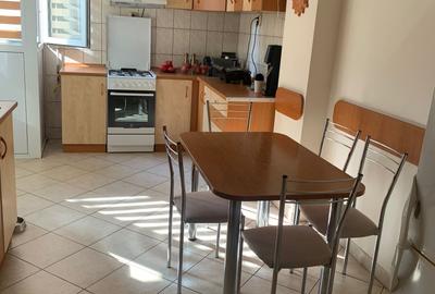 Tomis lll- 4 camere transformat in 3 - 6