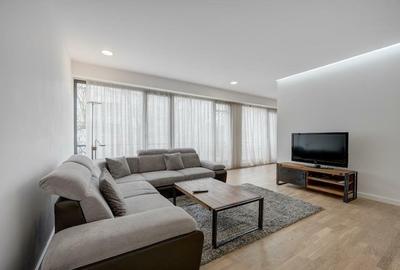 Apartament cu 3 camere decomandat, mobilat în Dorobanți