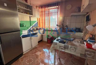 Apartament cu 2 camere decomandat în Central - 2