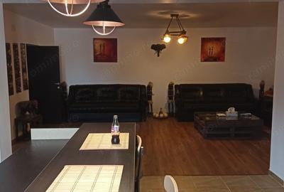 Casă cu 6 camere cu Teren 225 Mp în Domnești