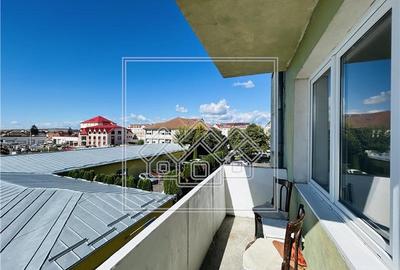 Ap cu 2 camere si balcon, etaj 2/4 - renovat - Zona Terezian - 8