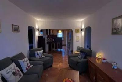 Apartament cu 4 camere decomandat, mobilat în Răcădău - 9