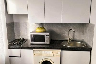 Garsonieră în Girocului