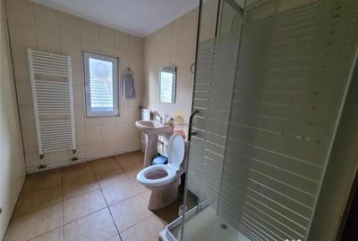 Casă cu 7 camere cu Teren 2000 Mp în Mălini - 18