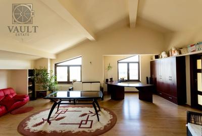 Casă individuală cu 8 camere cu Canalizare în Central - 2