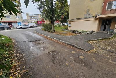 Vand apartament cu 2 camere ETAJ.1 baie bucatarie 37mp langa profi baraolt in centru ora?ului - 4