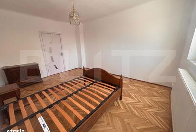 Casă cu 6 camere cu Teren 1000 Mp în Central - 8