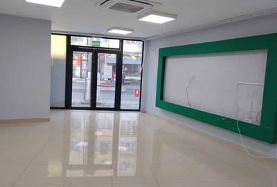 Spațiu comercial, de 50 mp, în Central - 2