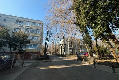 Apartament cu 4 camere decomandat, mobilat în Pajura - 16