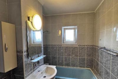 Apartament cu 3 camere decomandat în Lăpuș Argeș