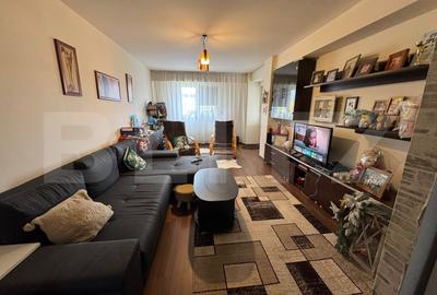 Apartament cu 4 camere decomandat, mobilat în Central
