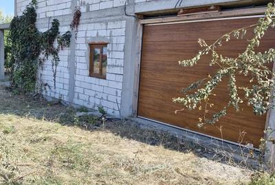Casă cu Teren 480 Mp în Costi