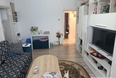 APARTAMENT 3 CAMERE, SEMIDECOMANDAT, PODU ROS, BLOC FARA RISC - 1