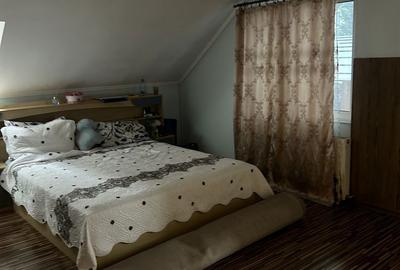 Casă cu 4 camere în Central - 2