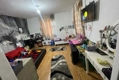 Casă cu 4 camere în Gostavățu - 1