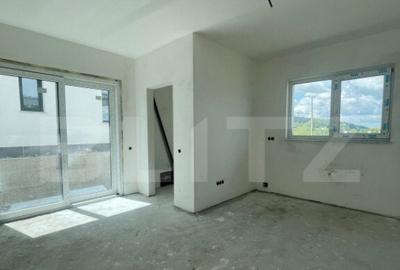 Casă cu 4 camere cu Teren 500 Mp în Central