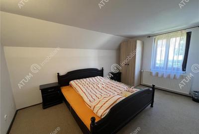 Pensiune de 7 camere cu 5 bai si teren de 377mp situata in P - 1