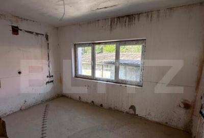 Casă cu 4 camere cu Teren 500 Mp în Central - 7