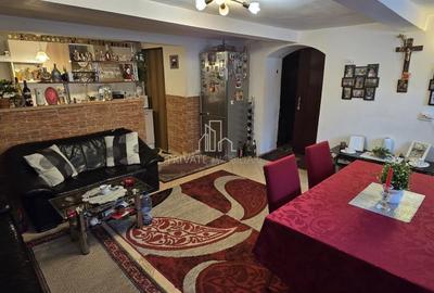 Casa de Vanzare, Str Dorobantilor, Zona Top Med/Gara Mare - 1
