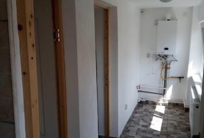 Casa 2 camere, de locuit sau ca birou, zona Rovine - 4