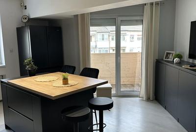 Apartament cu 2 camere semidecomandat în Micro 16 - 19