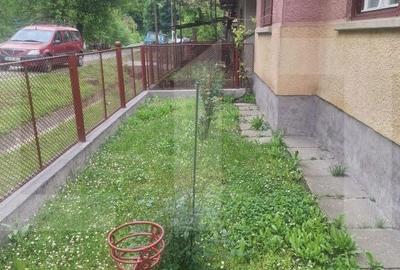Casă cu 4 camere cu Teren 3745 Mp în Nădrag - 3