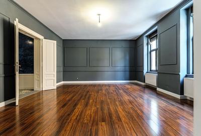 Apartament cu 3 camere decomandat în Ultracentral