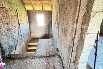 Vand casa la rosu pret 90 de mii negociabil - 5