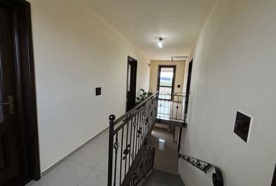 Casă cu 4 camere în Central - 3