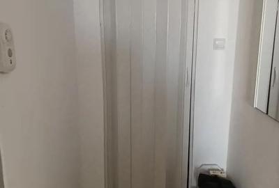 Apartament cu 2 camere decomandat în Caracal - 7