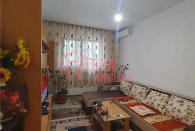 Apartament cu 2 camere decomandat în Fundeni