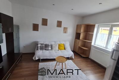 Apartament cu 3 camere decomandat, mobilat în Hipodrom 3
