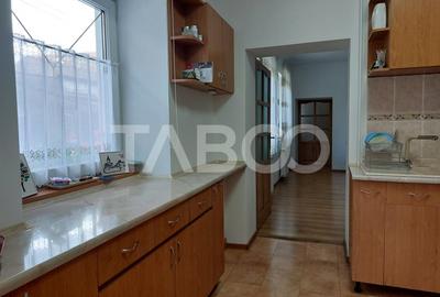 Casa 109 mp 4 camere pivnita terasa loc parcare curte comuna Cisnadie - 12