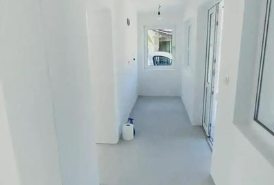 Casă cu 6 camere cu Teren 2135 Mp în Ilteu - 4