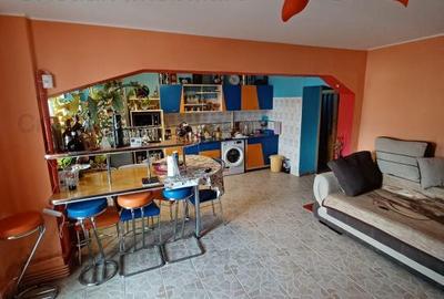 Apartament cu 3 camere decomandat în Călărași - 5