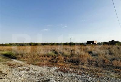 Teren de 1550 mp, în Central - 3