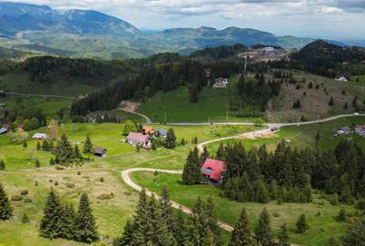 Casă cu 4 camere cu Teren 300 Mp în Central