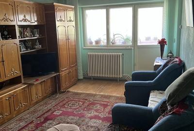 Apartament cu 3 camere decomandat în Calarași 4 - 4