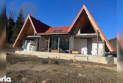 Casă cu 5 camere cu Teren 673 Mp în Tulnici - 6