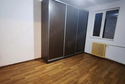 Apartament decomandat 2 camere zona Sud - gata de mobilat - 1