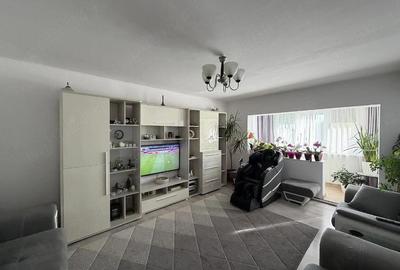 Apartament cu 4 camere decomandat în Central - 1