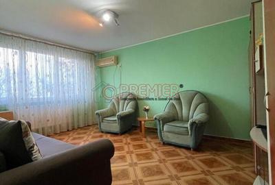 Apartament cu 3 camere decomandat în Giurgiului